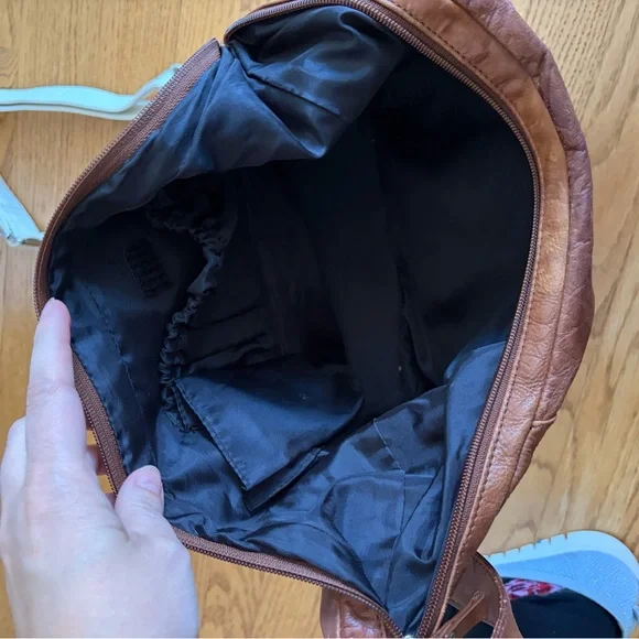 Elegant Brown and Cream Women's versatile crossbody or shoulder Bags - Picture 12 of 15